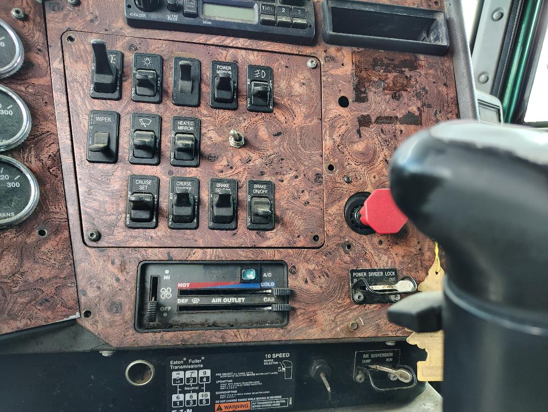 2000 INTERNATIONAL 9900 Eagle - Image 15